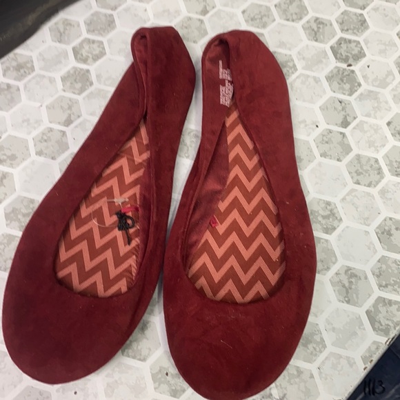 Shoes - Sz 8.5 Red Faux Suede Flat